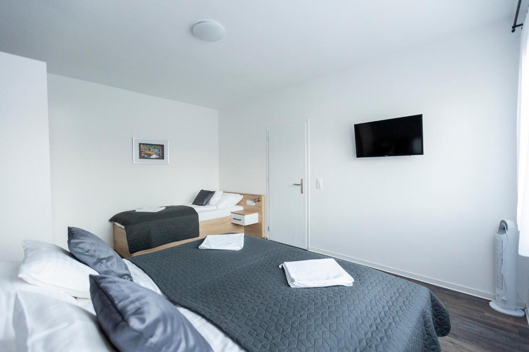 Horvath Apartman Fertod Ngoại thất bức ảnh